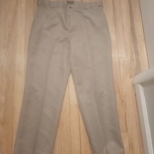 Dockers Men's Khaki Chinos